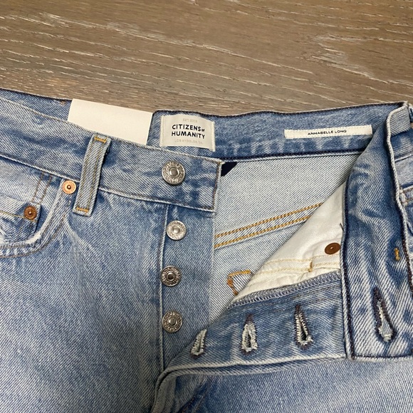 Citizens of Humanity Jean Shorts - Picture 4 of 6